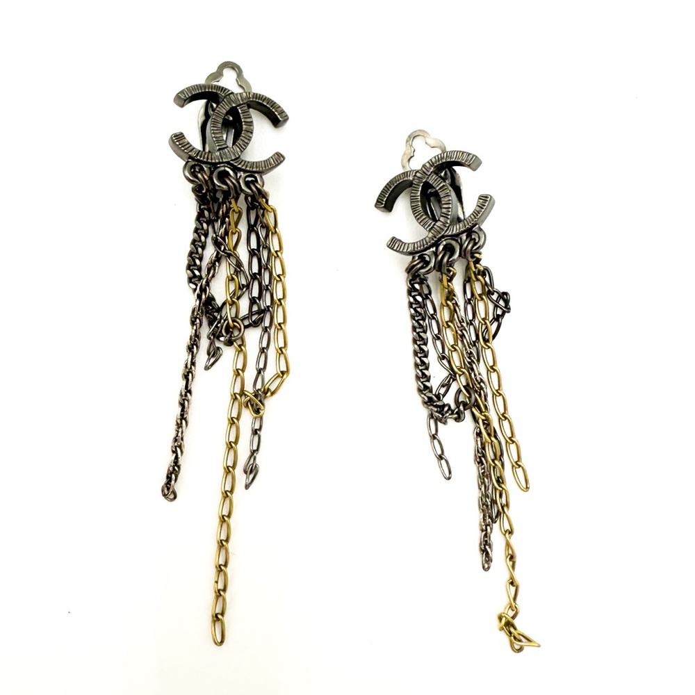 COA- CHANEL RARE CC Mixed Metal Chain Clip On Dangle Earrings